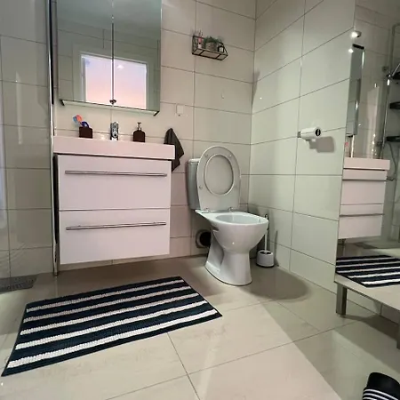 Sunny Gateaway In Lerstad, Suitable For Two Guests Quarto em Acomodações Particulares