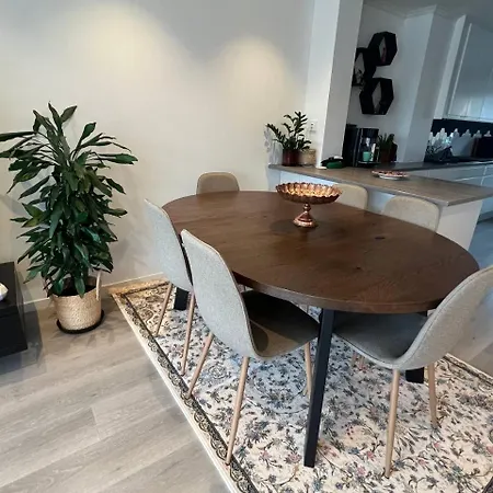 Sunny Gateaway In Lerstad, Suitable For Two Guests Ålesund