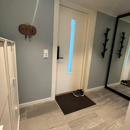 Quarto em Acomodações Particulares Sunny Gateaway In Lerstad, Suitable For Two Guests *